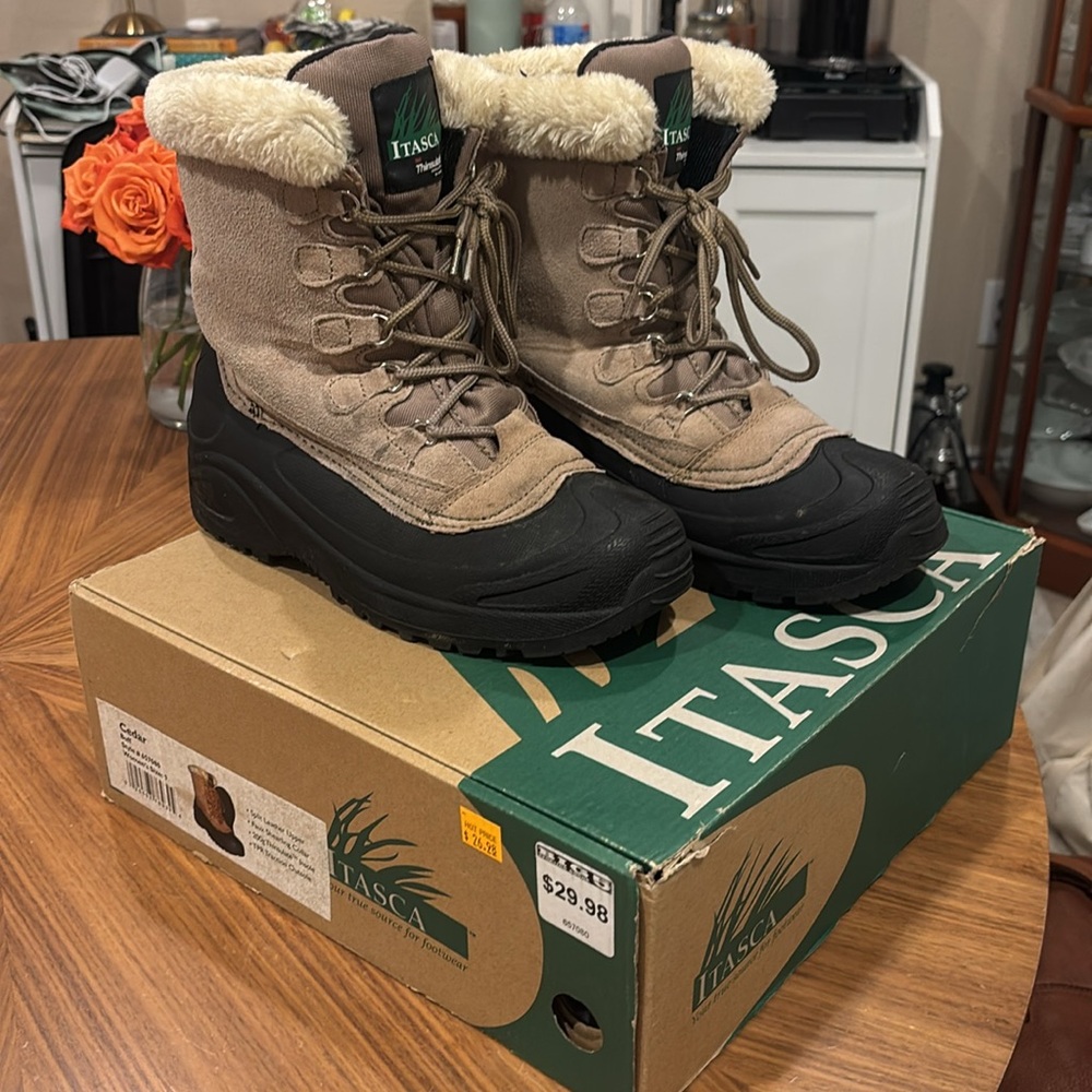 Itasca Beige and Black Snow Boots